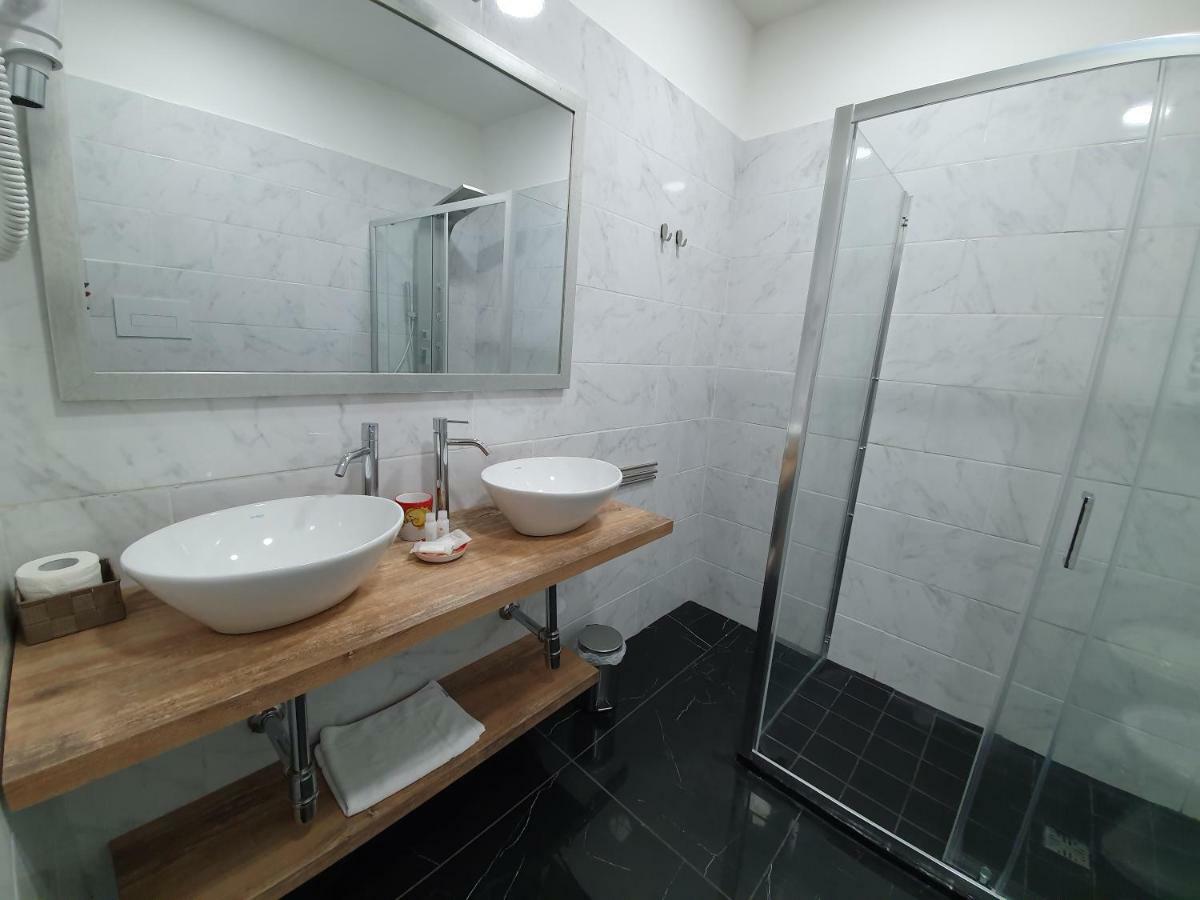 Dimorra Boutique Rooms Napoli Ngoại thất bức ảnh
