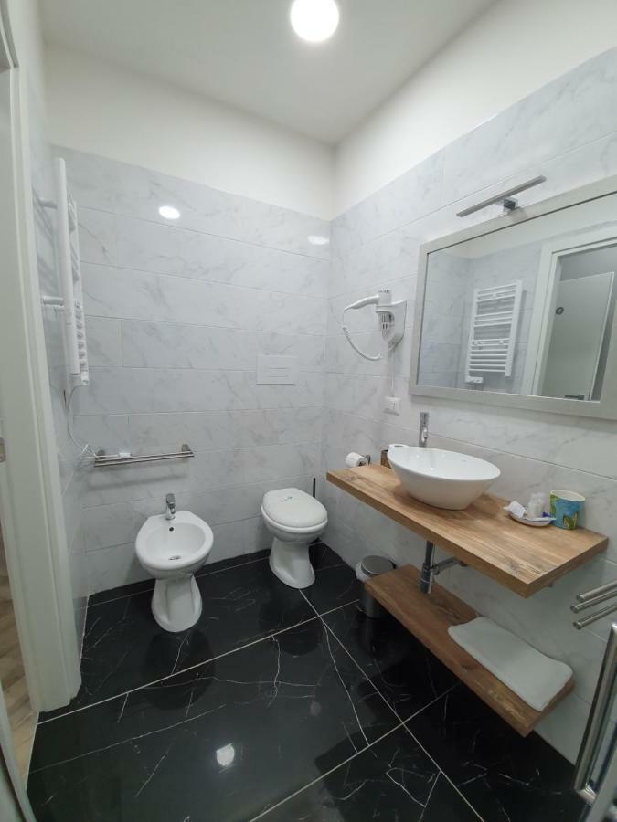 Dimorra Boutique Rooms Napoli Ngoại thất bức ảnh